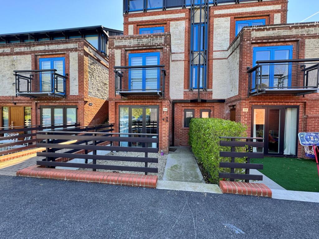 1 bed Annexe for rent in Widmer End. From Wye Residential - High Wycombe