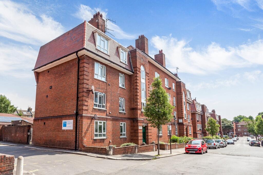 2 bed 1st Floor Flat for rent in London. From Your City Property - London