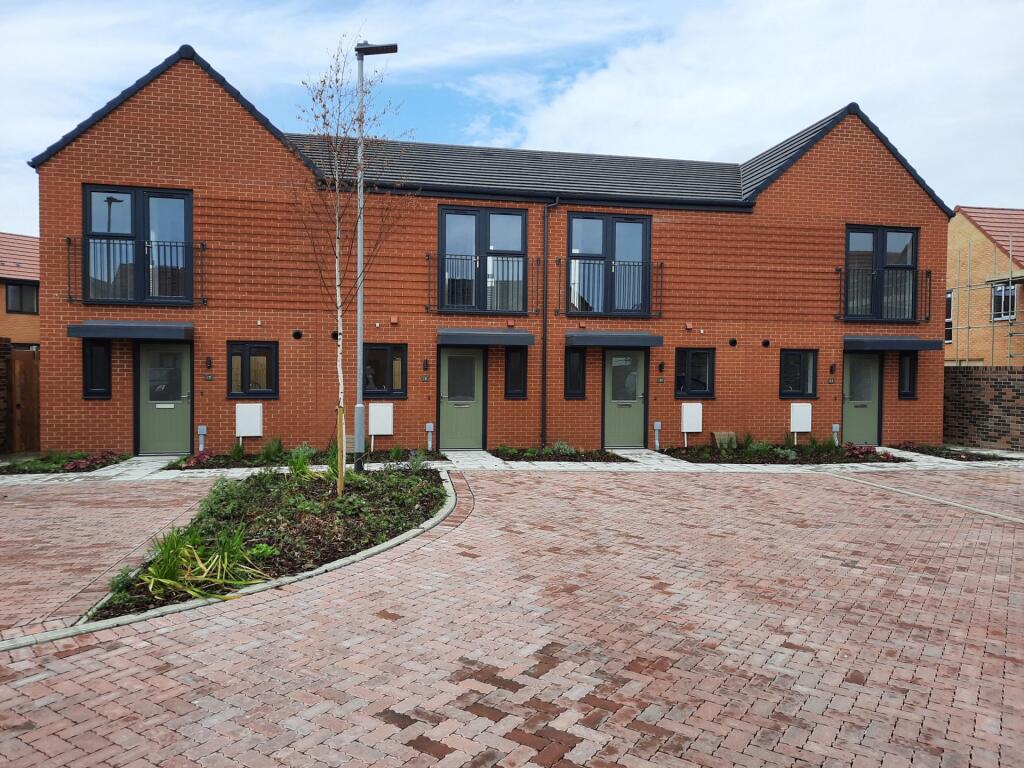 2 bed Detached for rent in Felixstowe. From Vikings Estate Agents - Felixstowe