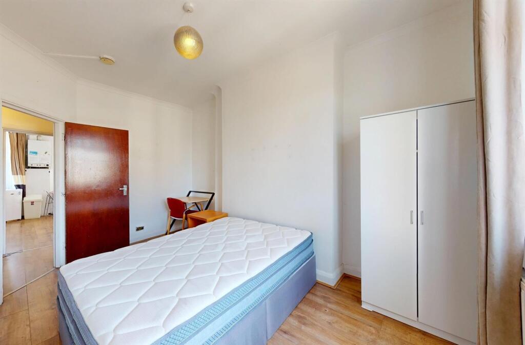 2 bed Apartment for rent in Paddington. From Foundation Estates