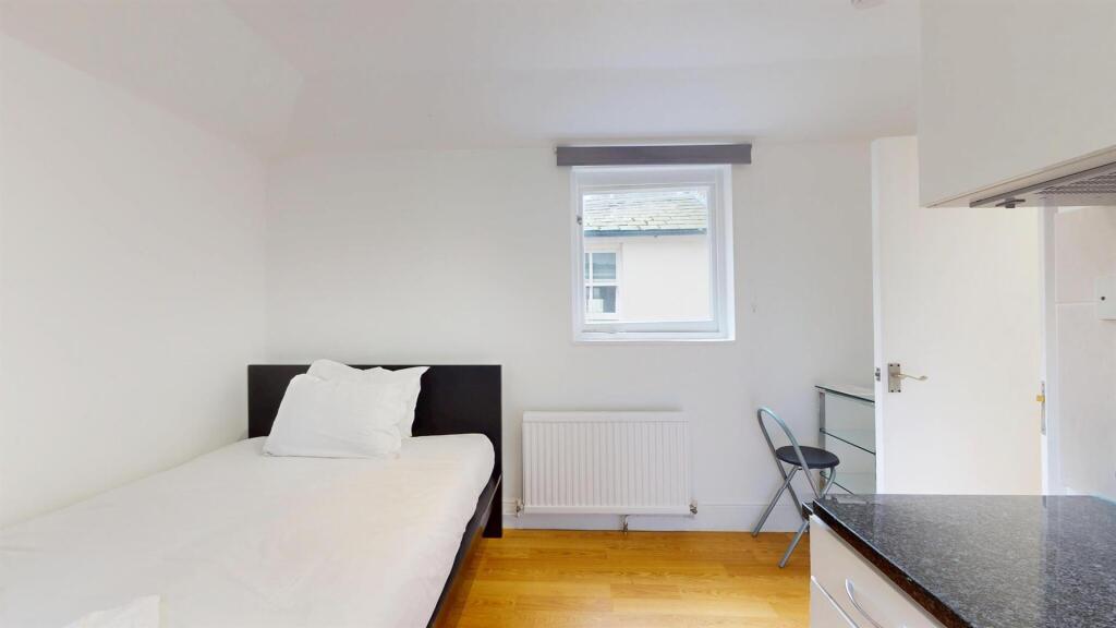 4 bed Studio for rent in Paddington. From Foundation Estates