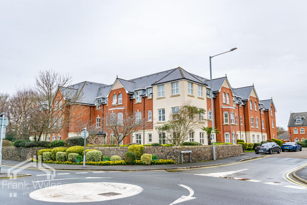 2 bed 1st Floor Flat for rent in Lytham St Anne's. From Frank Wyles and Co - Lytham Saint Annes