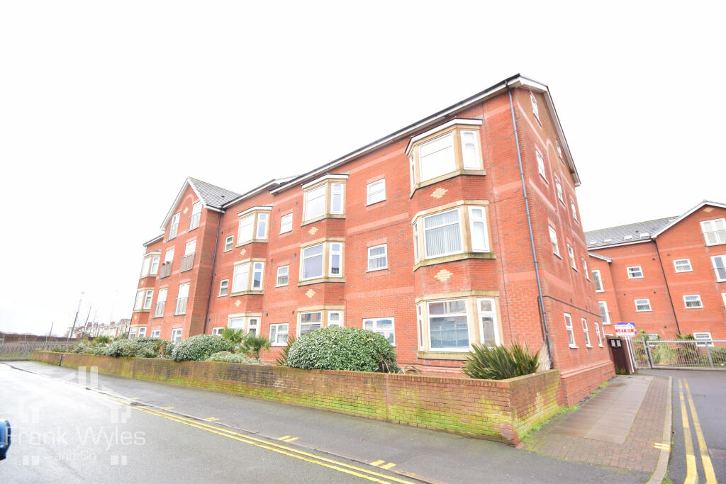 2 bed 1st Floor Flat for rent in Blackpool. From Frank Wyles and Co - Lytham Saint Annes