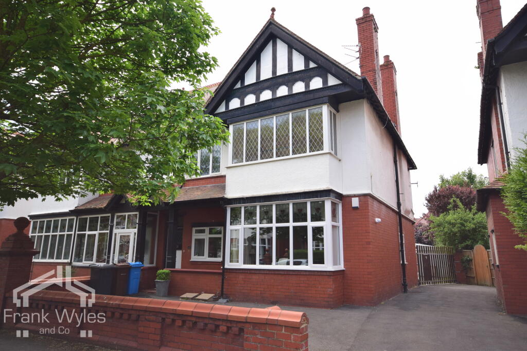 2 bed 1st Floor Flat for rent in Lytham St Anne's. From Frank Wyles and Co - Lytham Saint Annes 2 bed 1st Floor Flat for rent in Lytham St Anne's. From Frank Wyles and Co - Lytham Saint Annes