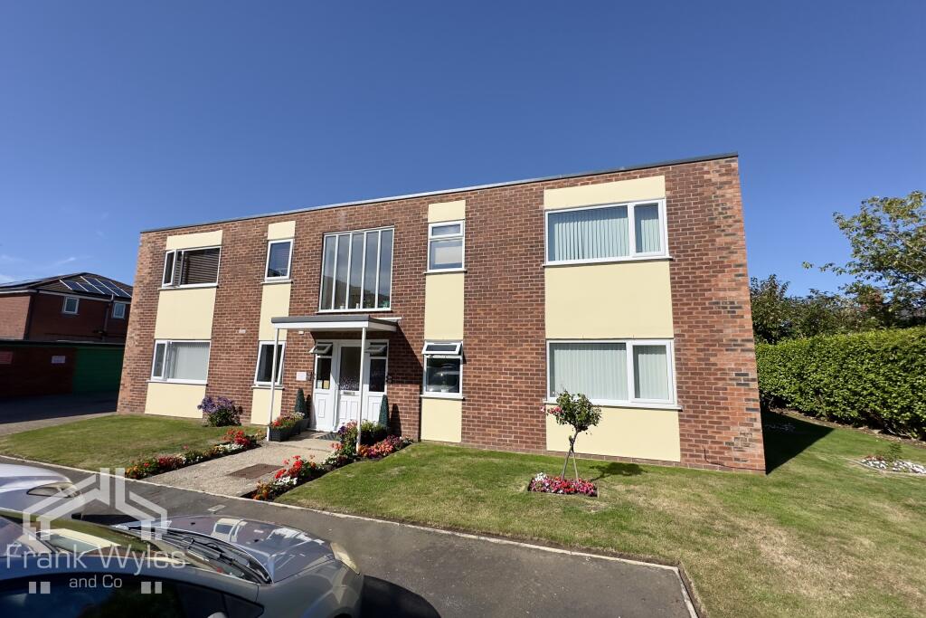 2 bed 1st Floor Flat for rent in Lytham St Anne's. From Frank Wyles and Co - Lytham Saint Annes