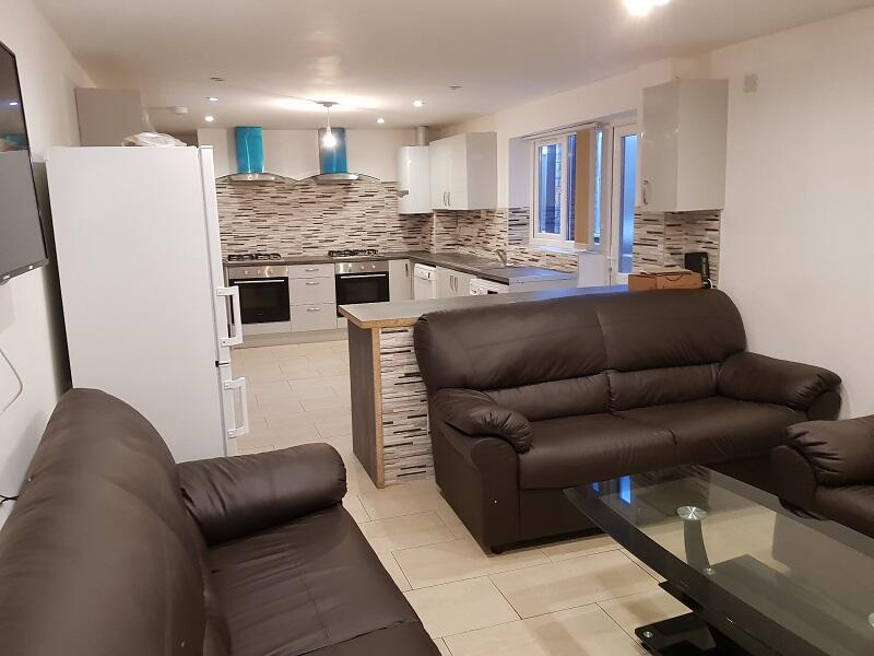 9 bed Mid Terraced House for rent in Birmingham. From Prestige Properties - Birmingham