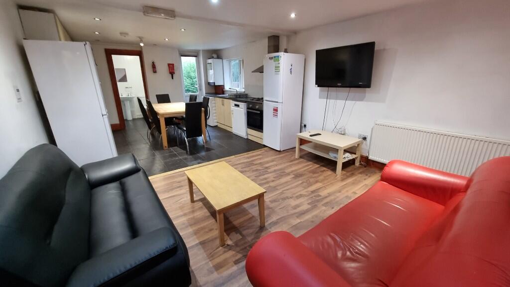 6 bed Semi Detached for rent in Birmingham. From Prestige Properties - Birmingham