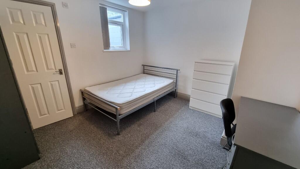 7 bed Semi Detached for rent in Birmingham. From Prestige Properties - Birmingham