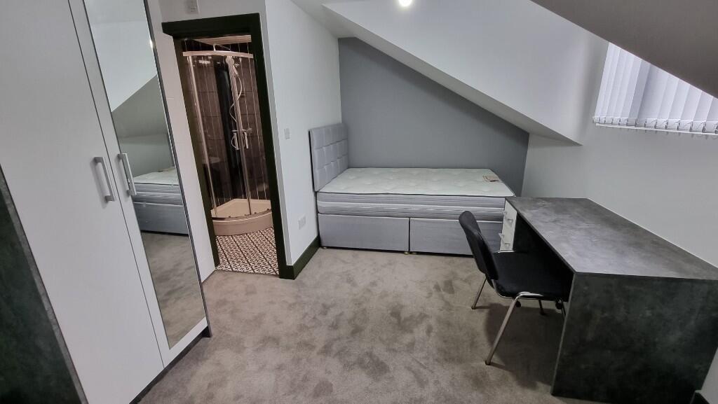 8 bed Mid Terraced House for rent in Birmingham. From Prestige Properties - Birmingham