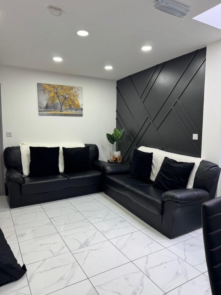 7 bed Mid Terraced House for rent in Birmingham. From Prestige Properties - Birmingham