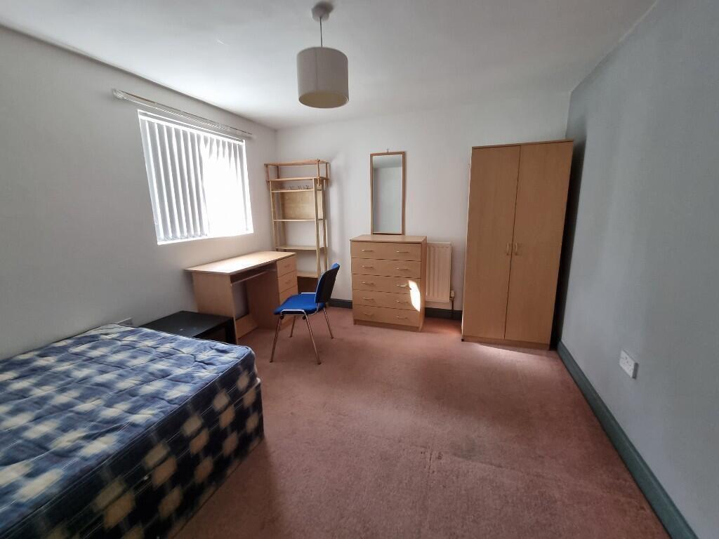 8 bed Mid Terraced House for rent in Birmingham. From Prestige Properties - Birmingham