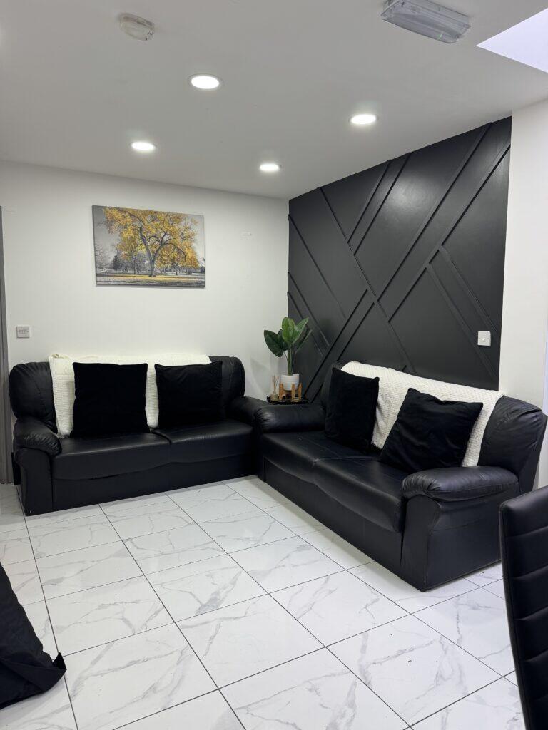 5 bed Mid Terraced House for rent in Birmingham. From Prestige Properties - Birmingham