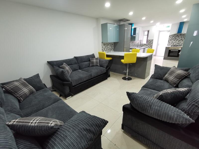 1 bed Mid Terraced House for rent in Birmingham. From Prestige Properties - Birmingham