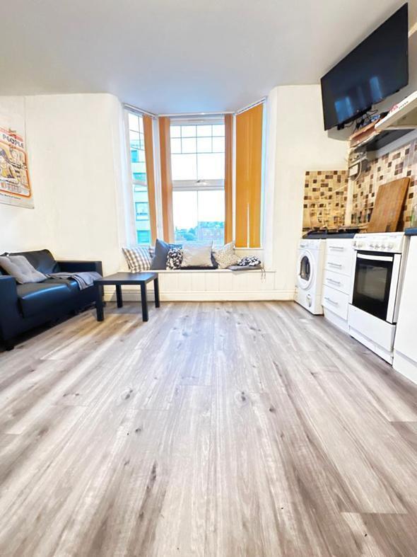 1 bed Mid Terraced House for rent in Birmingham. From Prestige Properties - Birmingham