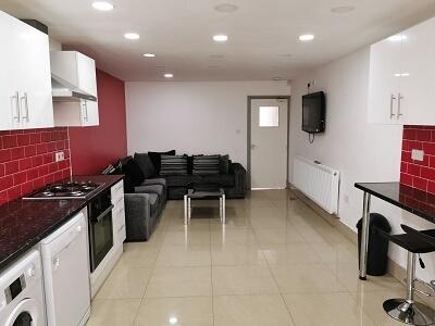 7 bed Mid Terraced House for rent in Birmingham. From Prestige Properties - Birmingham 7 bed Mid Terraced House for rent in Birmingham. From Prestige Properties - Birmingham