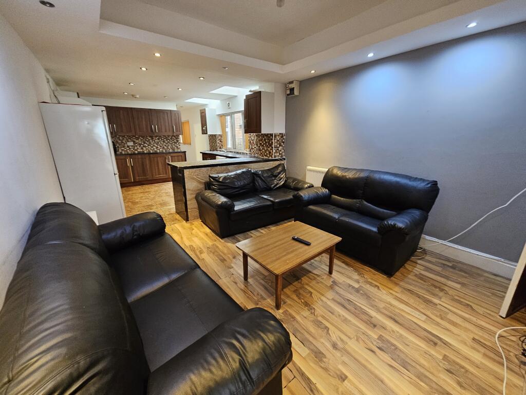 8 bed Mid Terraced House for rent in Birmingham. From Prestige Properties - Birmingham 8 bed Mid Terraced House for rent in Birmingham. From Prestige Properties - Birmingham