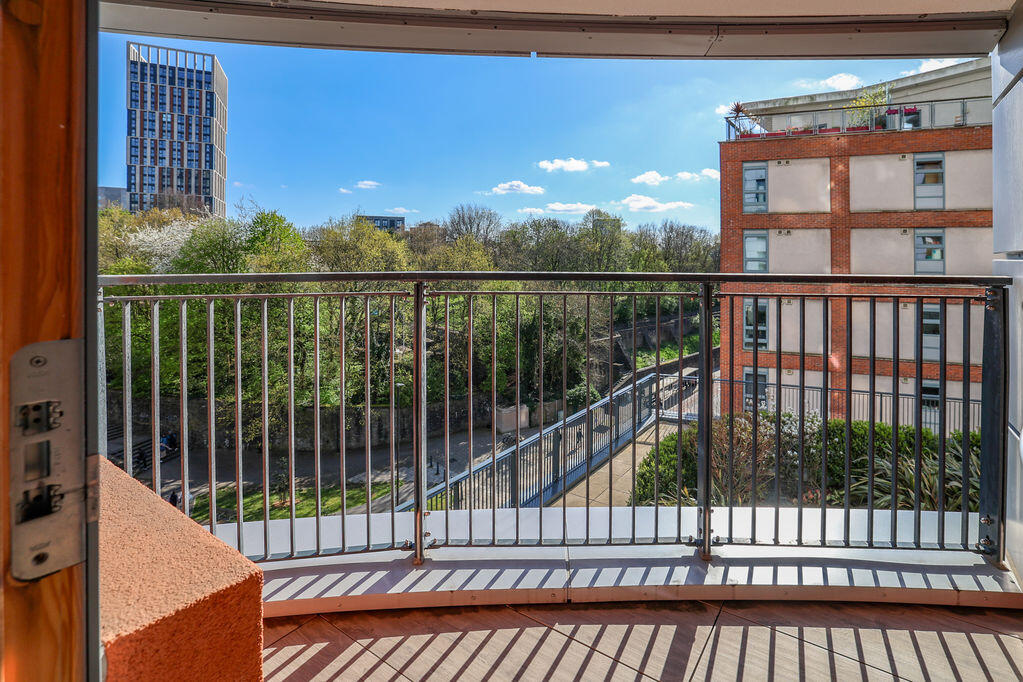 2 bed Apartment for rent in Bristol. From HPG - Bristol