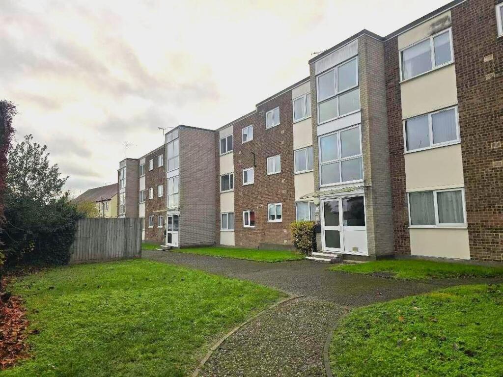 2 bed 1st Floor Flat for rent in Hornchurch. From Alternative Property Services