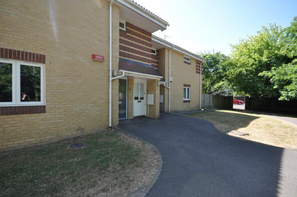 2 bed 1st Floor Flat for rent in Hornchurch. From Alternative Property Services