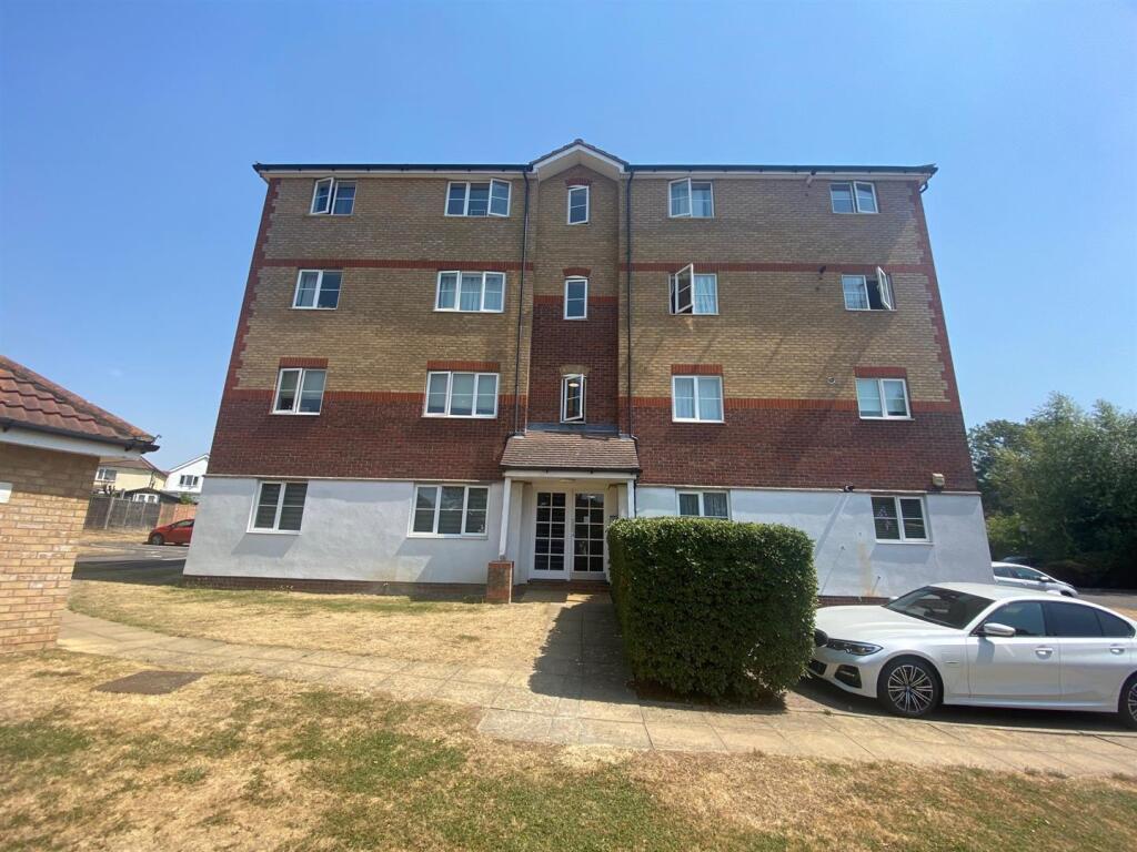 2 bed 1st Floor Flat for rent in Romford. From Alternative Property Services