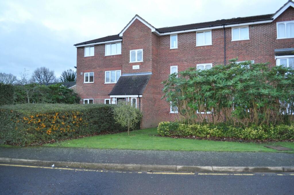 4 bed Studio for rent in Hornchurch. From Alternative Property Services 4 bed Studio for rent in Hornchurch. From Alternative Property Services