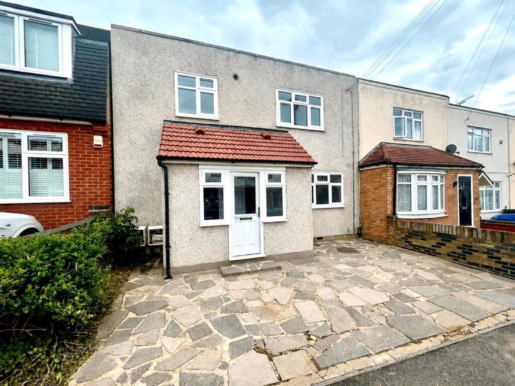 2 bed 1st Floor Flat for rent in Hornchurch. From Alternative Property Services