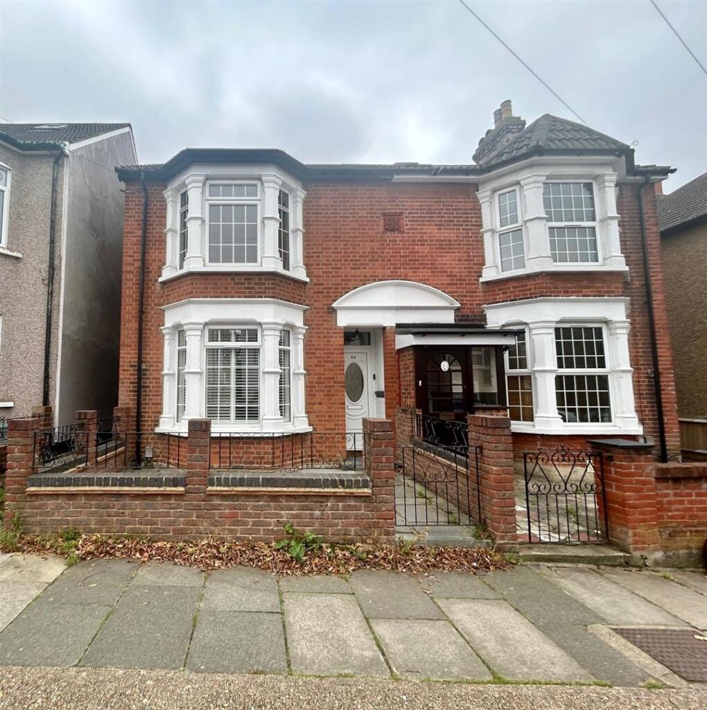 2 bed Semi Detached for rent in Hornchurch. From Alternative Property Services 2 bed Semi Detached for rent in Hornchurch. From Alternative Property Services
