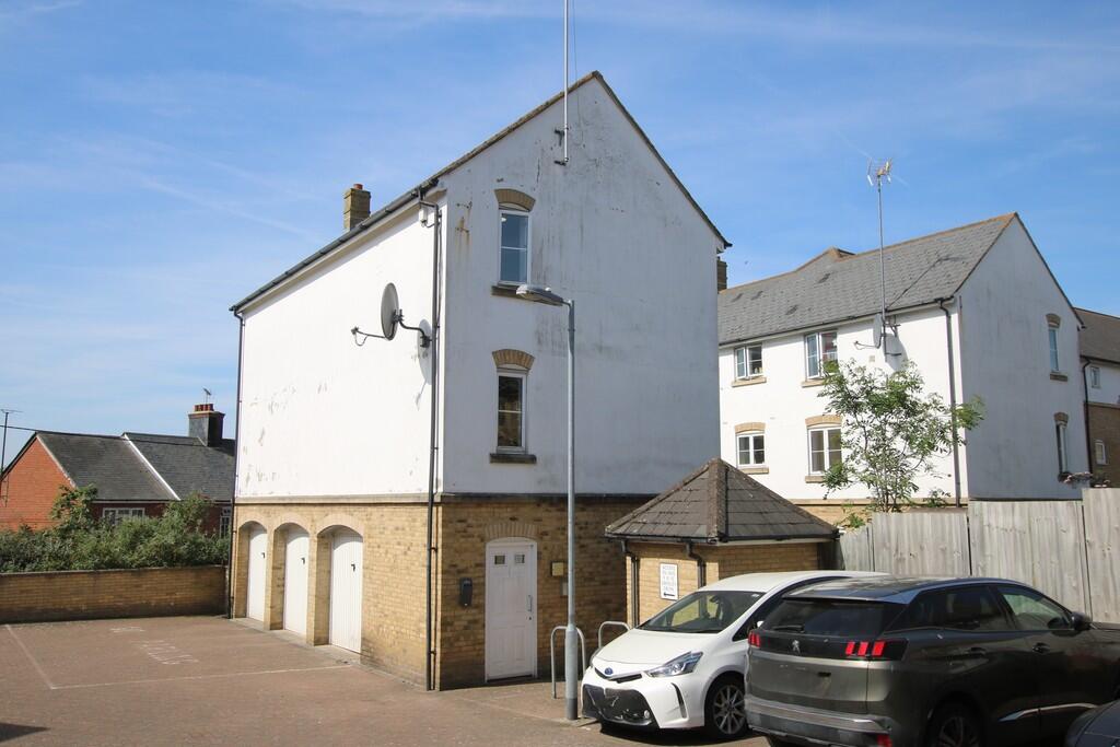 1 bed Apartment for rent in Braintree. From James & Co - Great Dunmow 1 bed Apartment for rent in Braintree. From James & Co - Great Dunmow