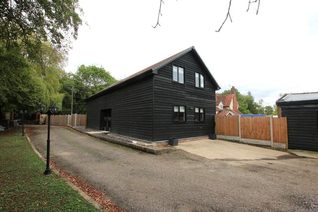 5 bed Barn Conversion for rent in Elsenham. From James & Co - Great Dunmow 5 bed Barn Conversion for rent in Elsenham. From James & Co - Great Dunmow