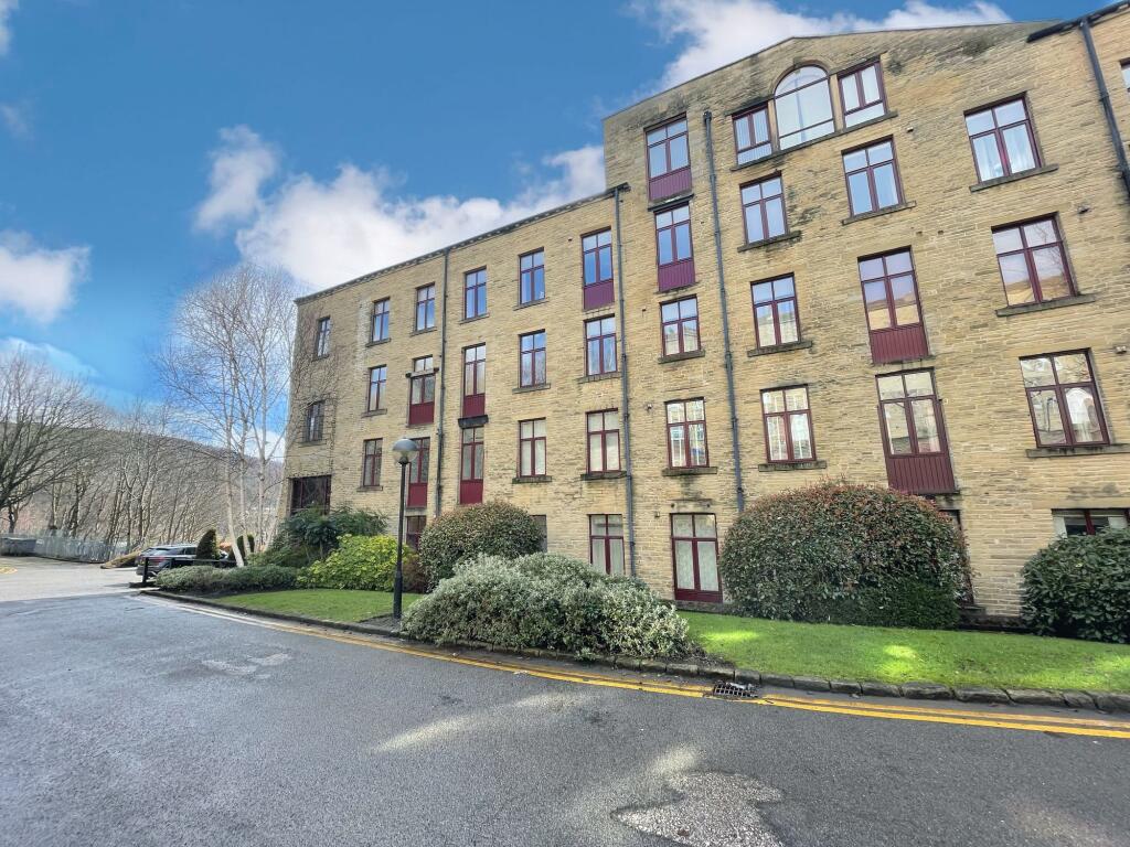 2 bed 1st Floor Flat for rent in Halifax. From Protheroe Property - Halifax