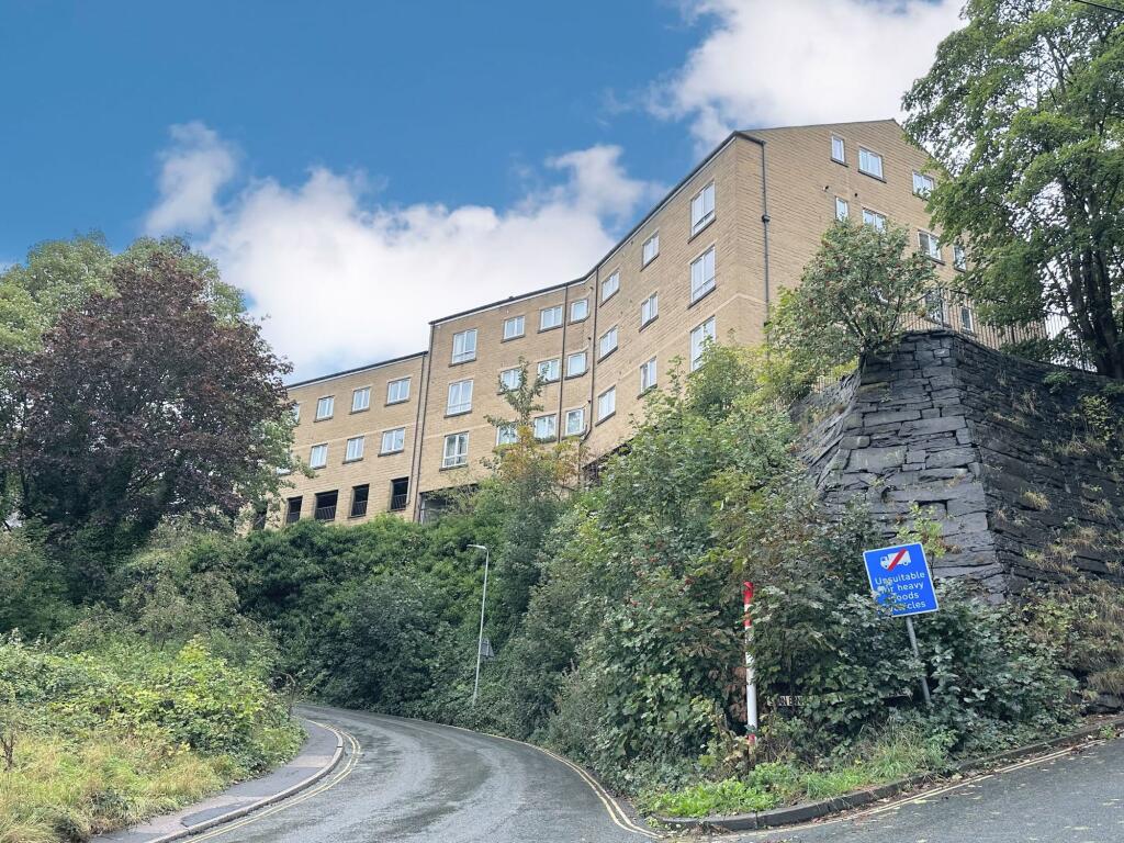2 bed Apartment for rent in Stump Cross. From Protheroe Property - Halifax