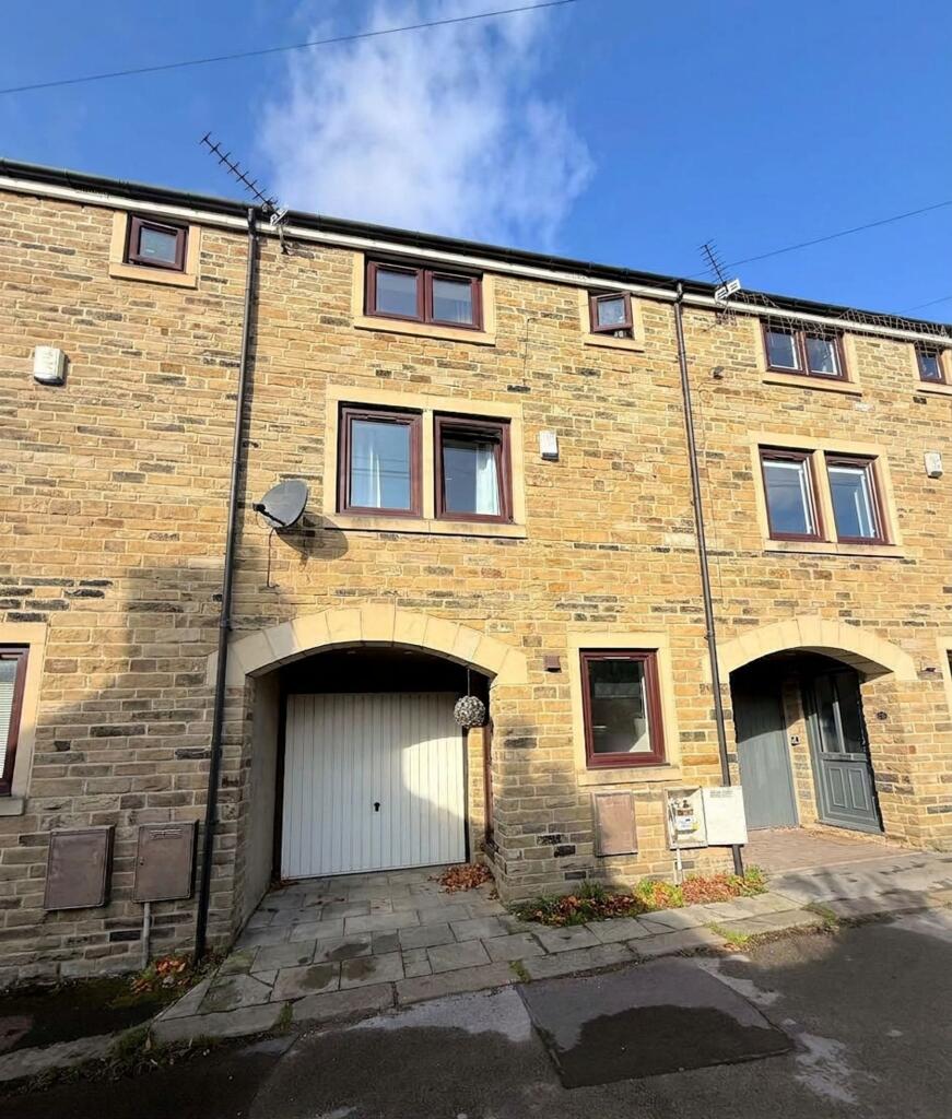 2 bed Town House for rent in Halifax. From Protheroe Property - Halifax