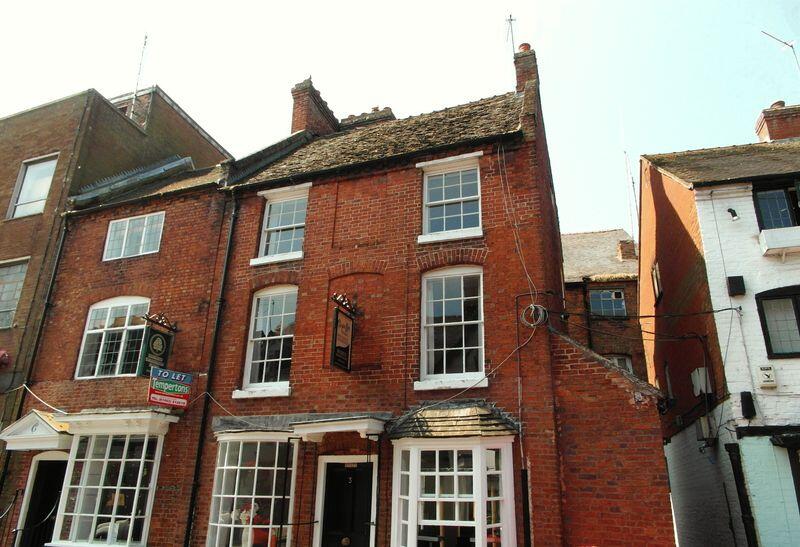2 bed 1st Floor Flat for rent in Newport. From Barker Healey Property - Newport 2 bed 1st Floor Flat for rent in Newport. From Barker Healey Property - Newport