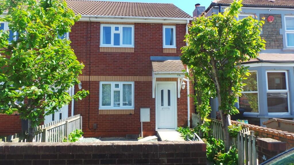 2 bed Mid Terraced House for rent in Whiteway. From Murrays Residential Lettings - Brislington