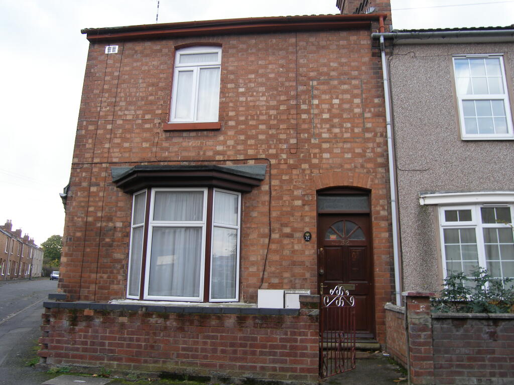 5 bed End of Terrace for rent in Whitnash. From Tara & Co - Leamington Spa