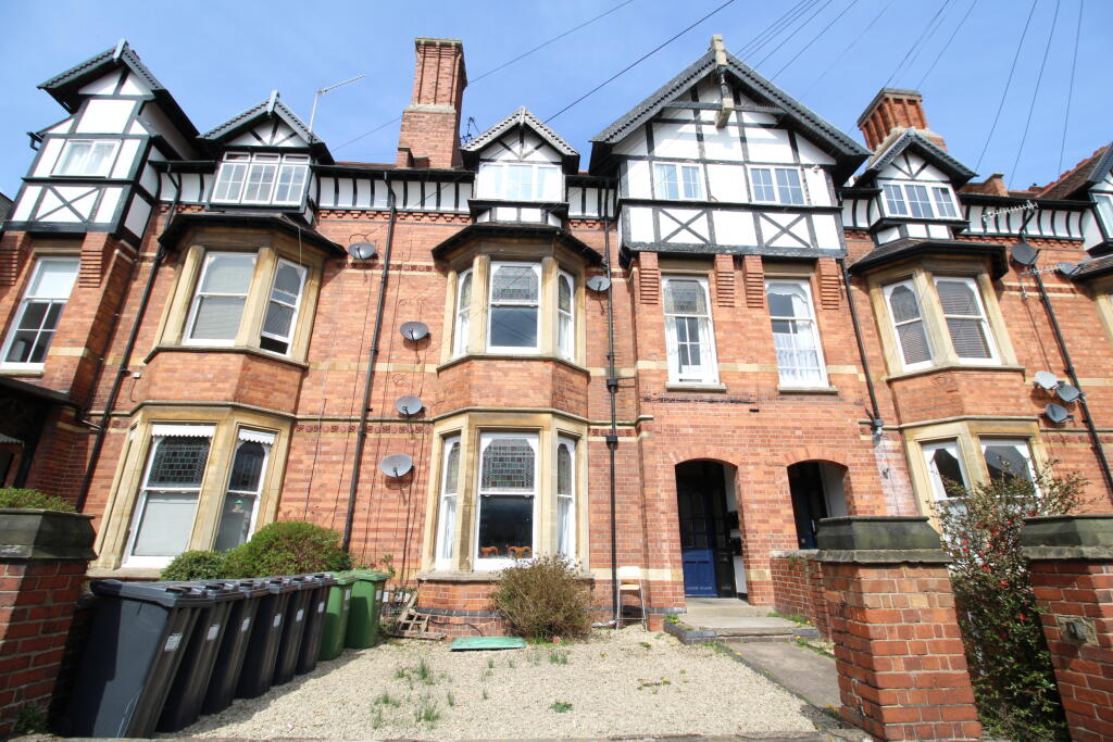 2 bed 1st Floor Flat for rent in Royal Leamington Spa. From Tara & Co - Leamington Spa