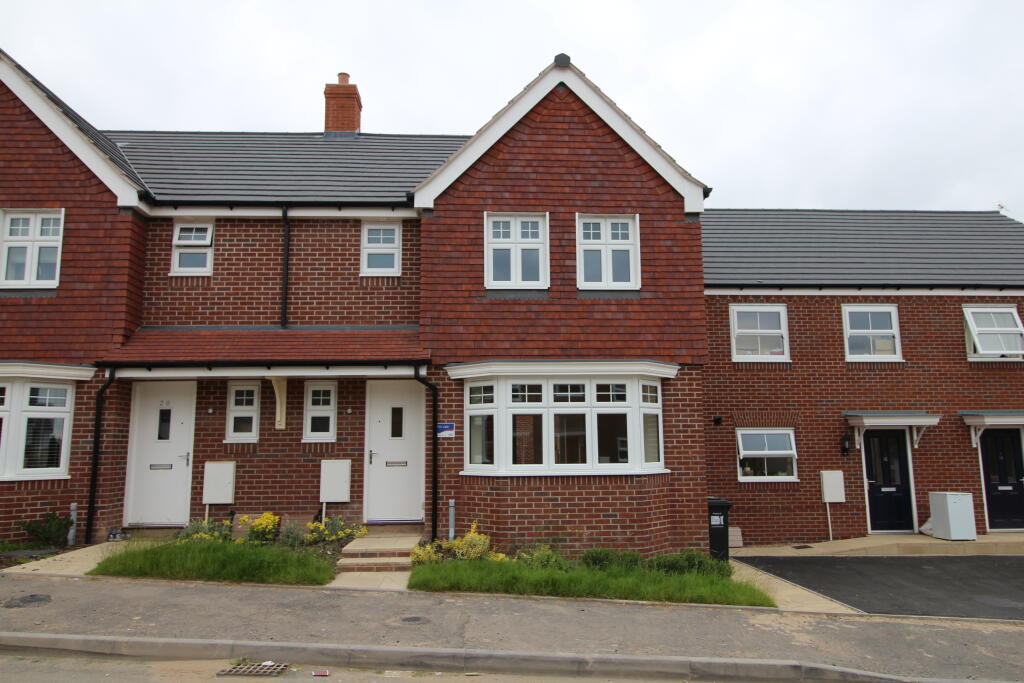 3 bed Semi Detached for rent in Whitnash. From Tara & Co - Leamington Spa