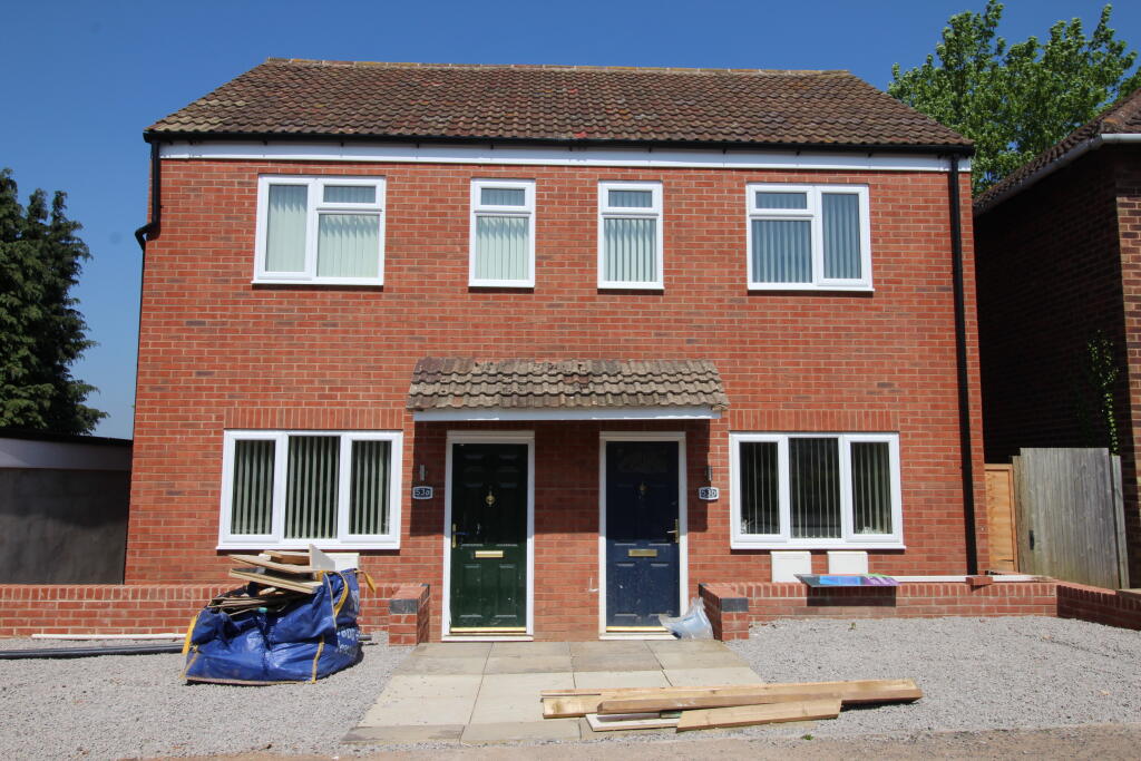 2 bed Semi Detached for rent in Royal Leamington Spa. From Tara & Co - Leamington Spa 2 bed Semi Detached for rent in Royal Leamington Spa. From Tara & Co - Leamington Spa