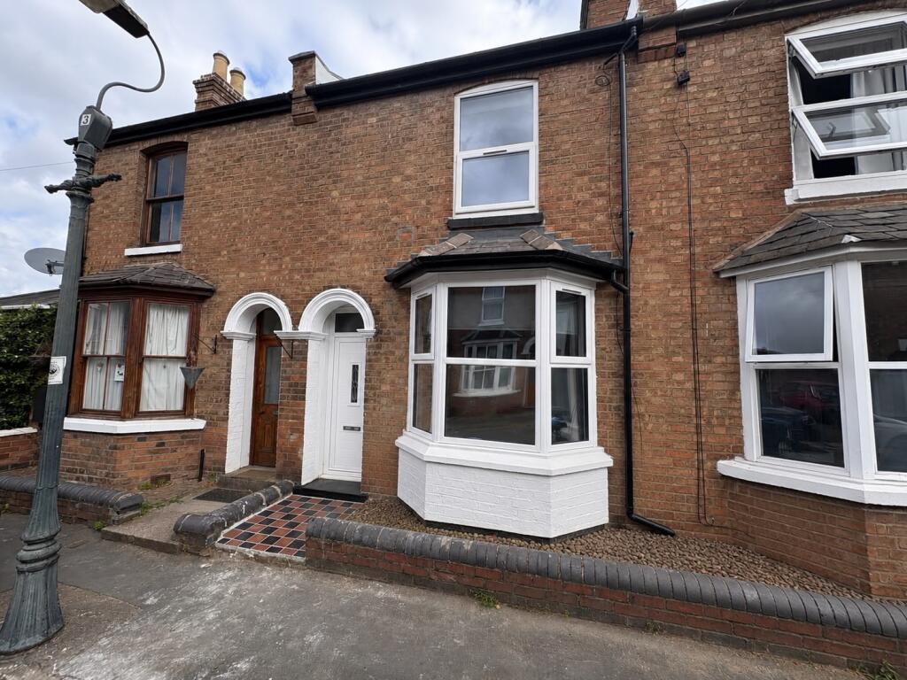 3 bed Mid Terraced House for rent in Whitnash. From Tara & Co - Leamington Spa 3 bed Mid Terraced House for rent in Whitnash. From Tara & Co - Leamington Spa