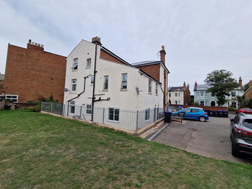 2 bed 1st Floor Flat for rent in Whitnash. From Tara & Co - Leamington Spa