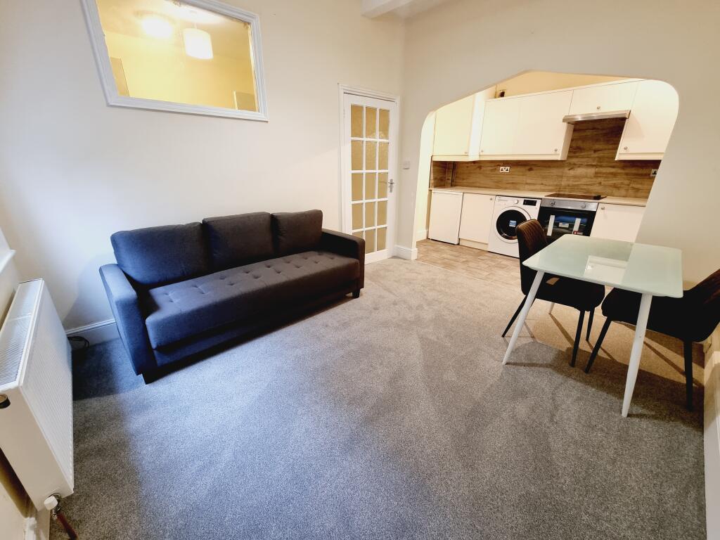 2 bed 1st Floor Flat for rent in Whitnash. From Tara & Co - Leamington Spa 2 bed 1st Floor Flat for rent in Whitnash. From Tara & Co - Leamington Spa