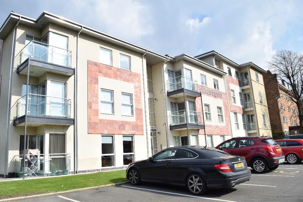 2 bed 1st Floor Flat for rent in Birkenhead. From Smith and Sons - Auctions