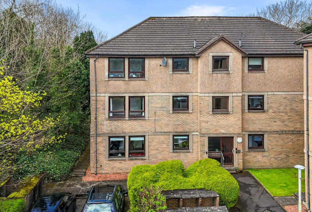 2 bed 1st Floor Flat for rent in Airdrie. From Colin Tomney Estate Agency Ltd - Airdrie