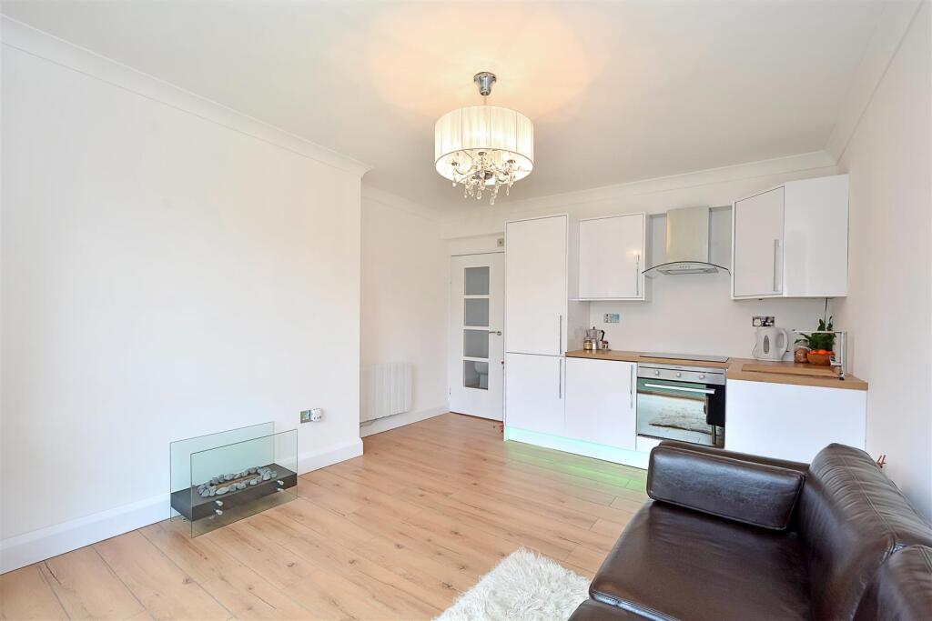 2 bed Apartment for rent in London. From Greenstone Residential - St. Johns Wood