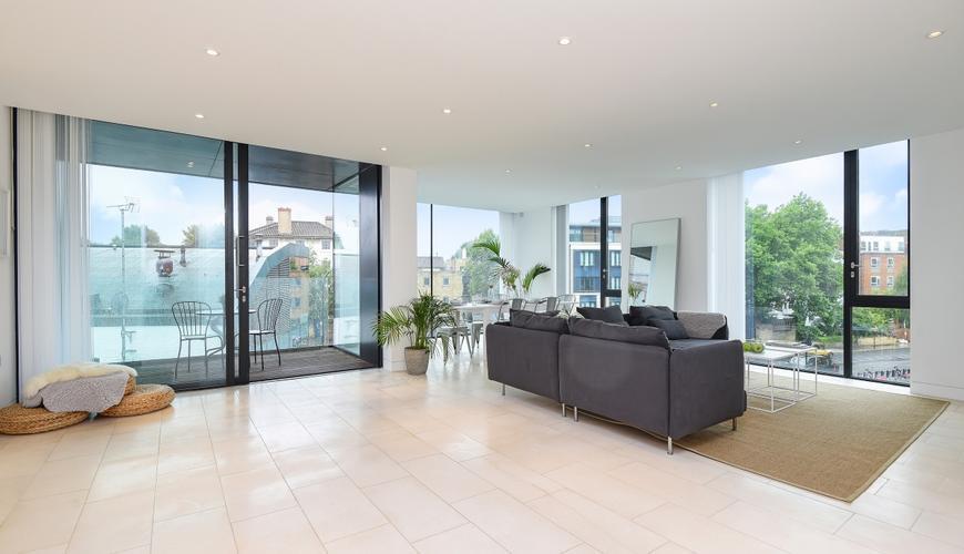 3 bed Apartment for rent in Camden Town. From Greenstone Residential - St. Johns Wood