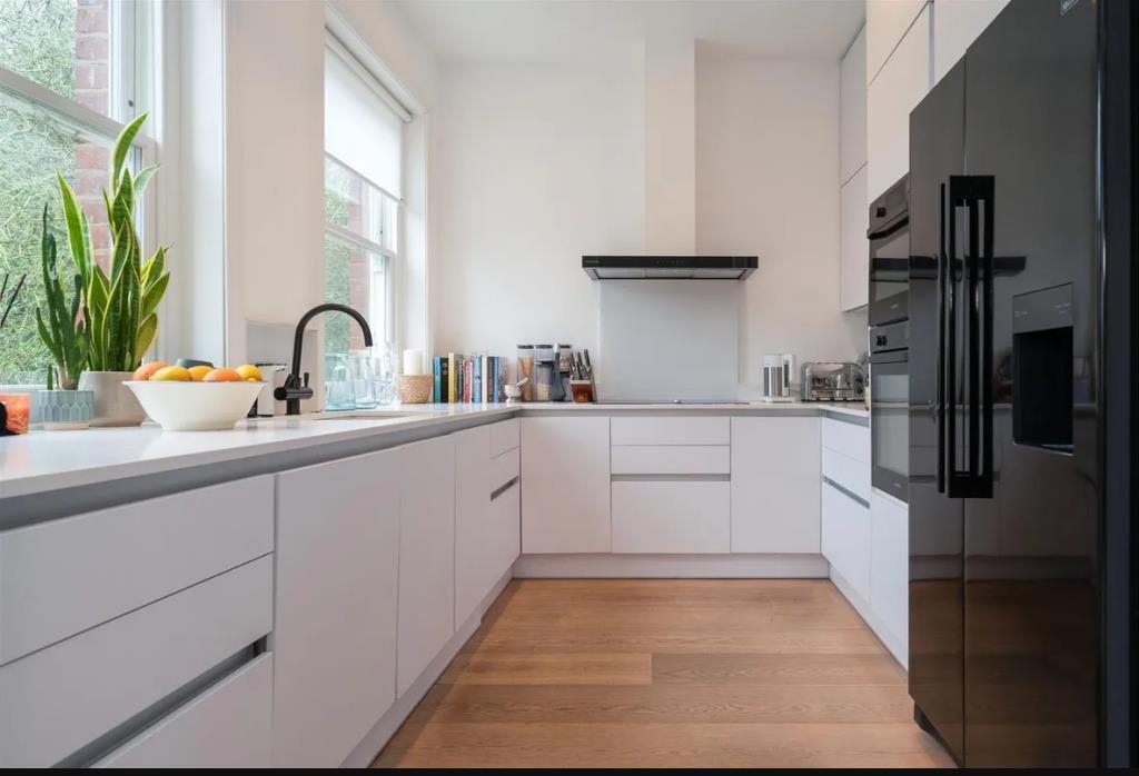 4 bed Apartment for rent in London. From Greenstone Residential - St. Johns Wood