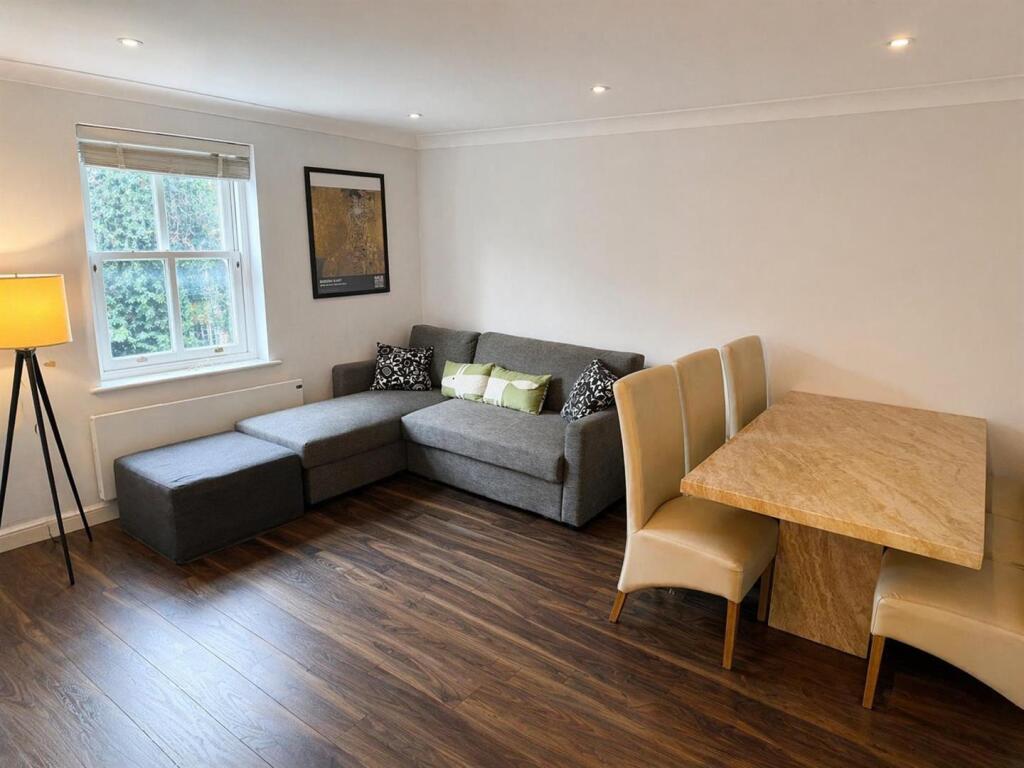 1 bed Apartment for rent in Paddington. From Greenstone Residential - St. Johns Wood