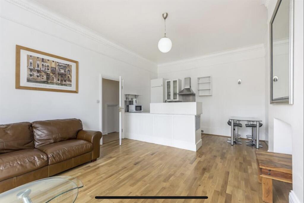 2 bed Apartment for rent in Hampstead. From Greenstone Residential - St. Johns Wood