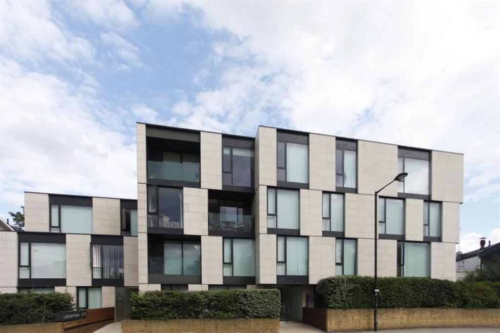 2 bed Apartment for rent in Camden Town. From Greenstone Residential - St. Johns Wood