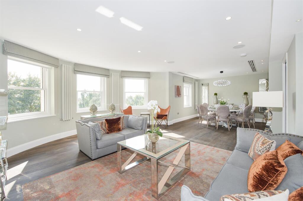 4 bed Apartment for rent in Hampstead. From Greenstone Residential - St. Johns Wood